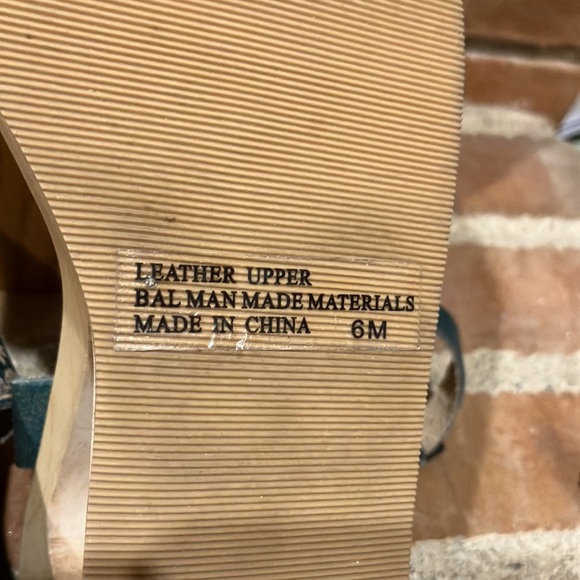 EUC Sz 6M Mudd leather sandal wedges - Picture 5 of 8